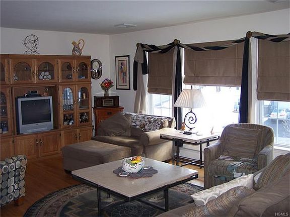 2nd image of 330 Aristotle Dr