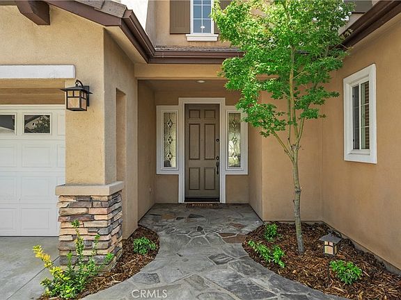 3rd image of 22 River Rock Ct