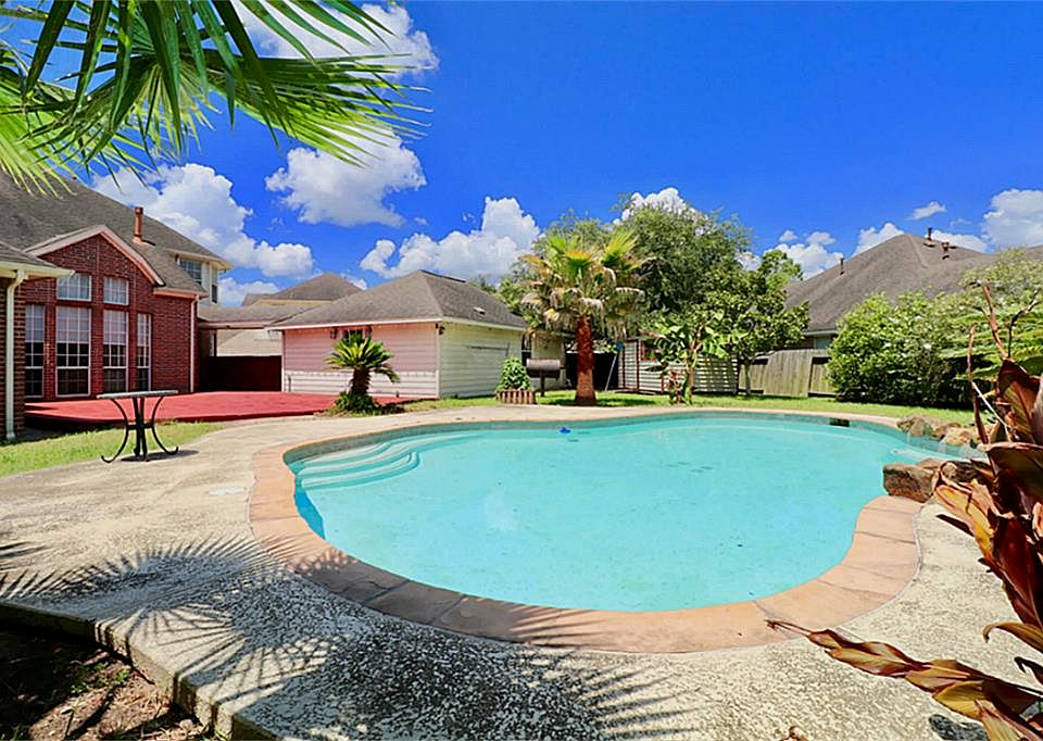 1st image of 2507 Lake Crest Ct