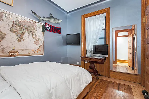 Sold by Griffith Real Estate | media 7