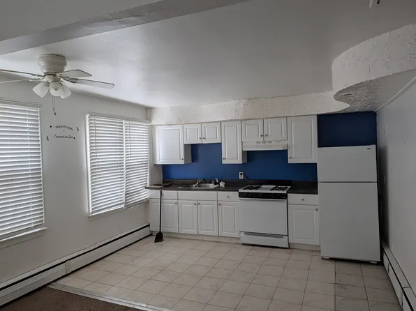 23 1/2 Church St, Highland, NY 12528