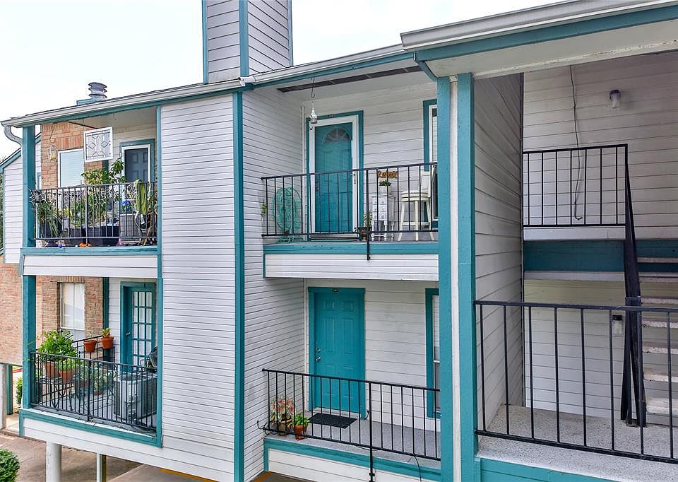 1st image of 18515 Egret Bay Blvd APT 1106