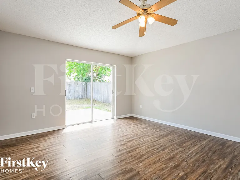 4434 Stone Meadow Dr — Photo 3