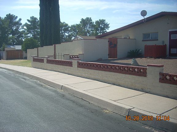 5th image of 110 E Avenue G