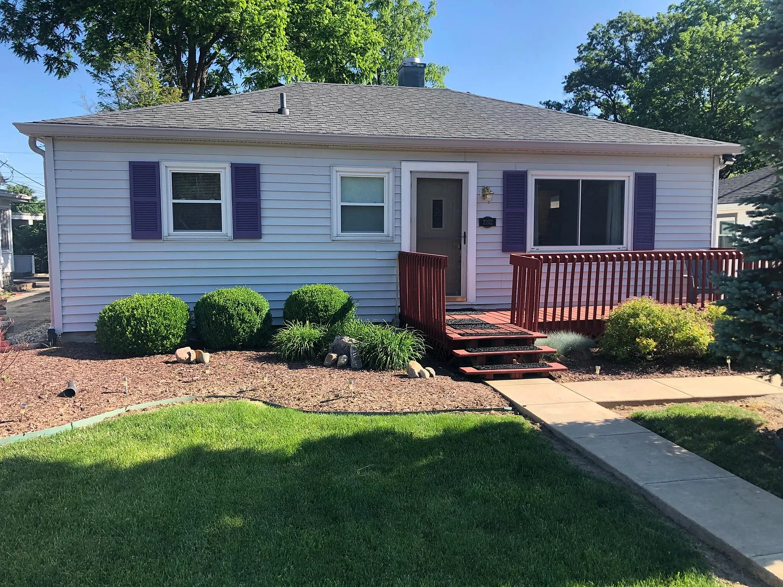 2212 W Euclid Ave photo 1
