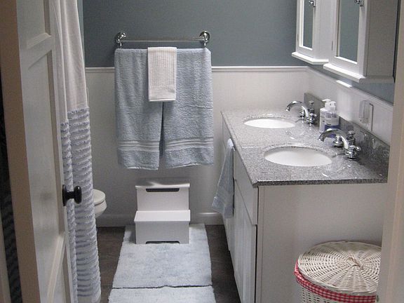 Renovated Double Sink Spare Bathroom