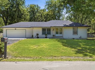 2536 SE Alexander Dr, Topeka, KS 66605