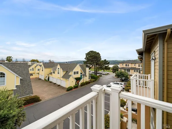 257 Marina Village Way, Benicia, CA 94510