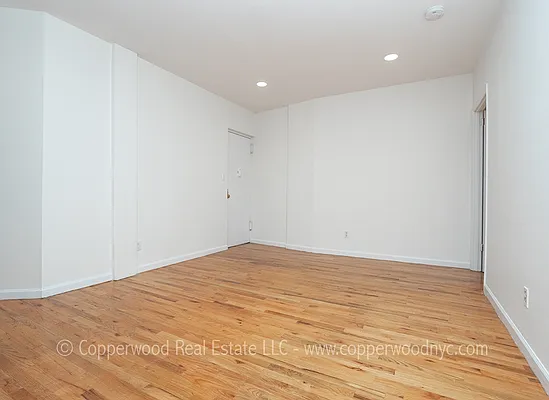 Rented by Copperwood Real Estate | media 17