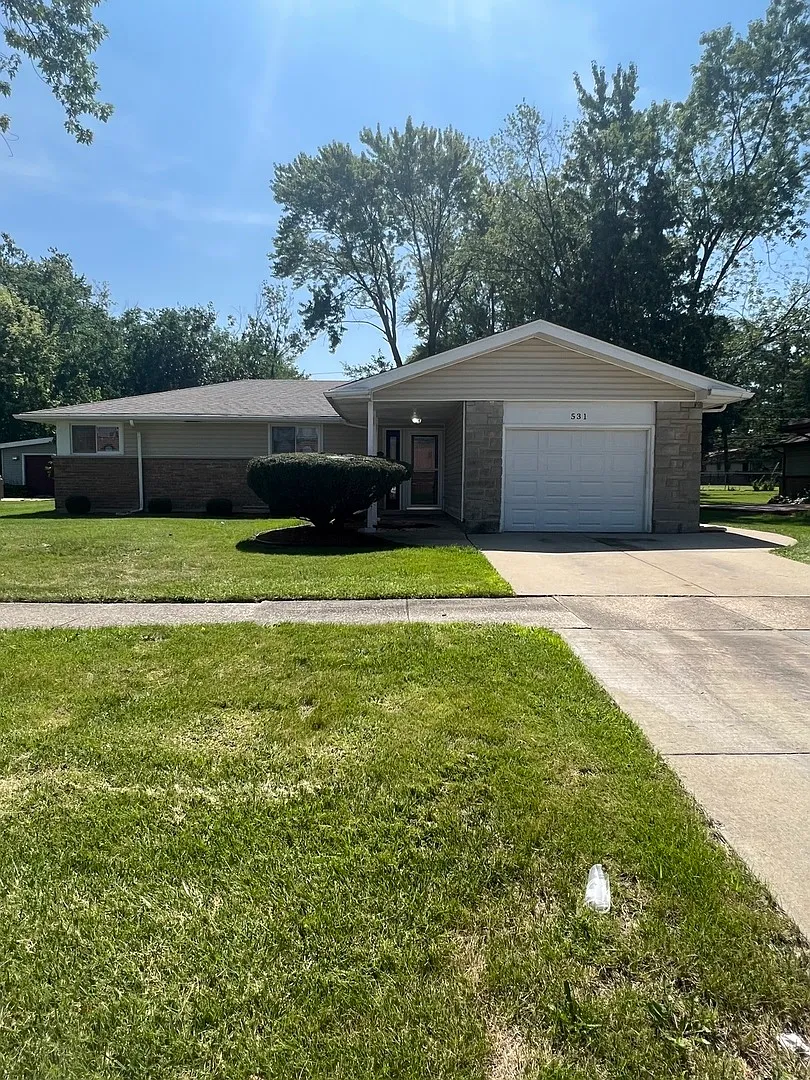 531 Lakewood Blvd photo 1