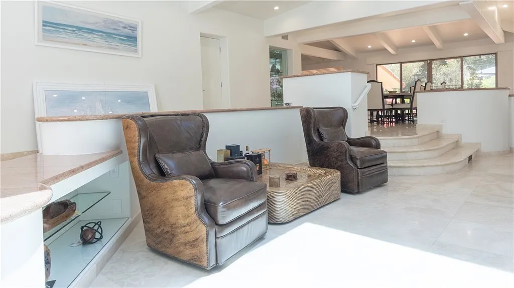 4 bed, 3.5 bath, 5245 sqft, $19,000 — Photo 4