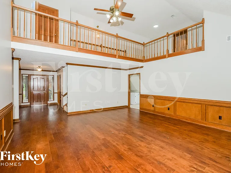3943 Green Spruce Bnd — Photo 3