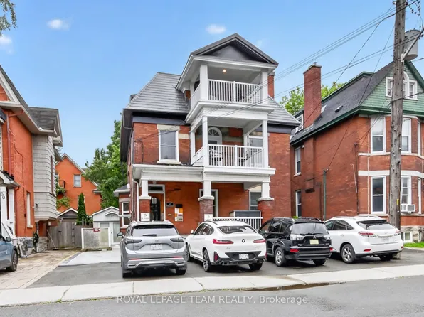 64 Delaware Ave S, Ottawa, ON K2P 0Z3