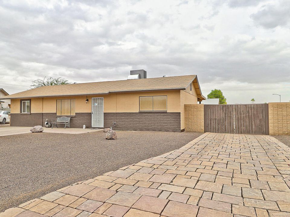 1st image of 8414 W Echo Ln