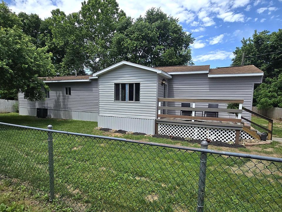 1st image of 185 Hunt Dr