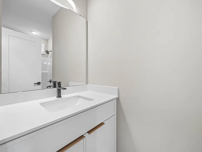 401 Lee St — Photo 27