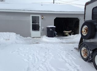 2403 Dean Dr, Ionia, MI 48846