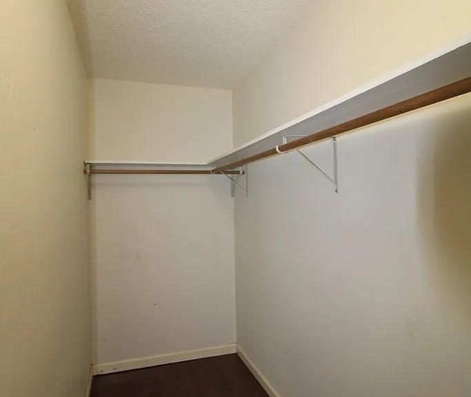 2545 Autumn Ter — Photo 5