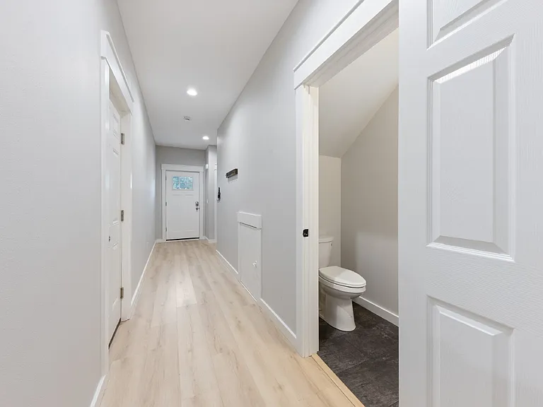 427 SE Inlet Ave — Photo 15