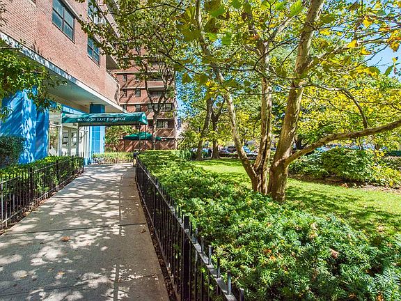 2nd image of 210 E Broadway APT 406