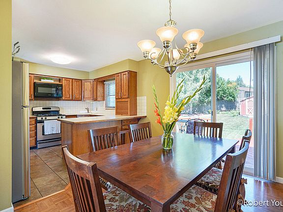 4th image of 2025 Fawnwood Dr SE