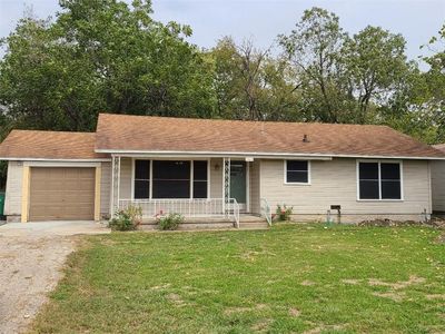 1908 W 2nd St, Taylor, TX, 76574