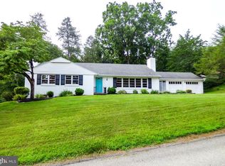 188 Summit Dr, York, PA 17403