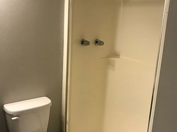 5th image of 10 19th Ave SE #1