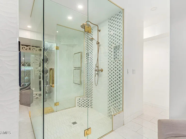 4450 E Camelback Rd #1 — Photo 34