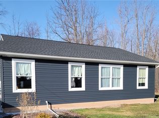 6229 Dale Rd, Newfane, NY 14108