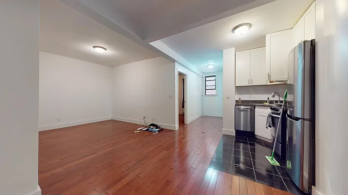 Rented by Bond New York | media 1