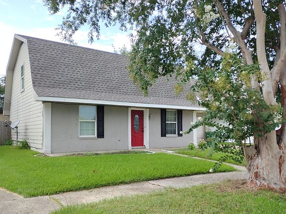 4th image of 2121 Williamsburg Dr