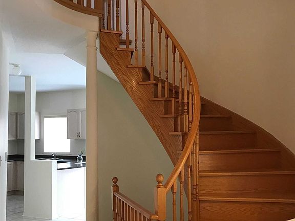 4th image of 127 Orchard Hill Blvd