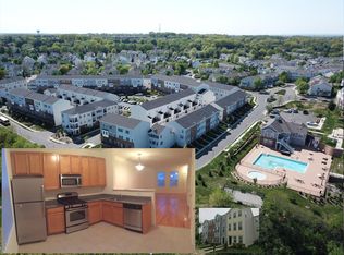 93 Overhill Dr, Parlin, NJ 08859