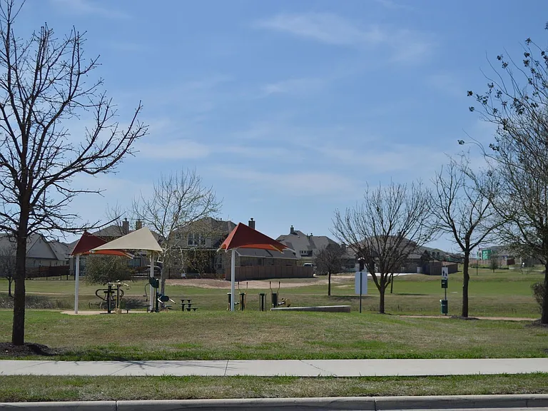 18629 Falcon Pointe Blvd — Photo 5