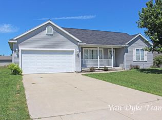 732 Green Meadows Dr, Middleville, MI 49333