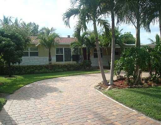1st image of 7403 W Lake Dr