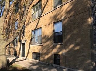 3150 W Byron St #3, Chicago, IL 60618