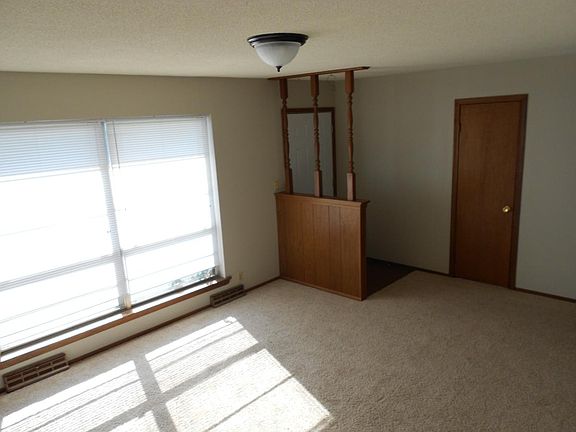 Livingroom, entrance