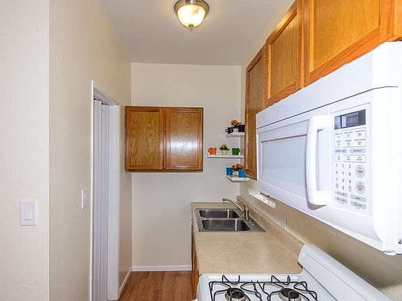 5th image of 1935 Myrtle Ave APT 7