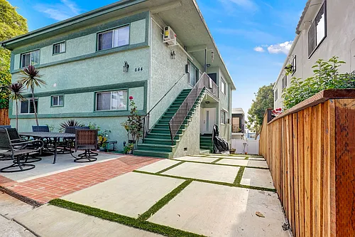 644 Pier Ave #1 Photo 1