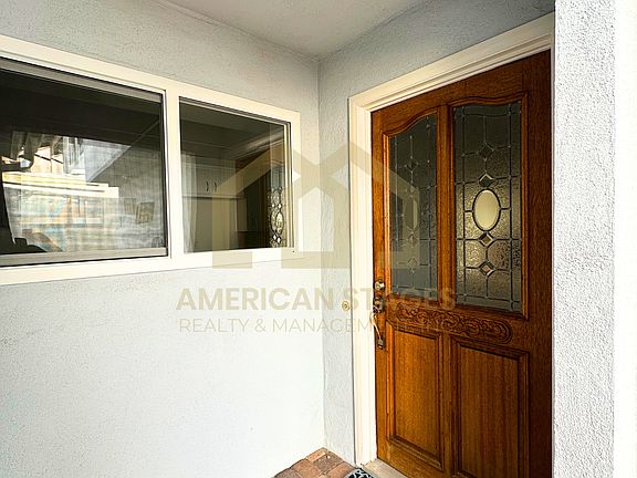 4th image of 215 Hillview Dr
