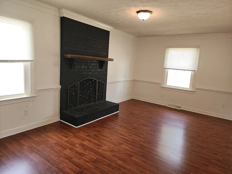 8402 McFaye Ave — Photo 6