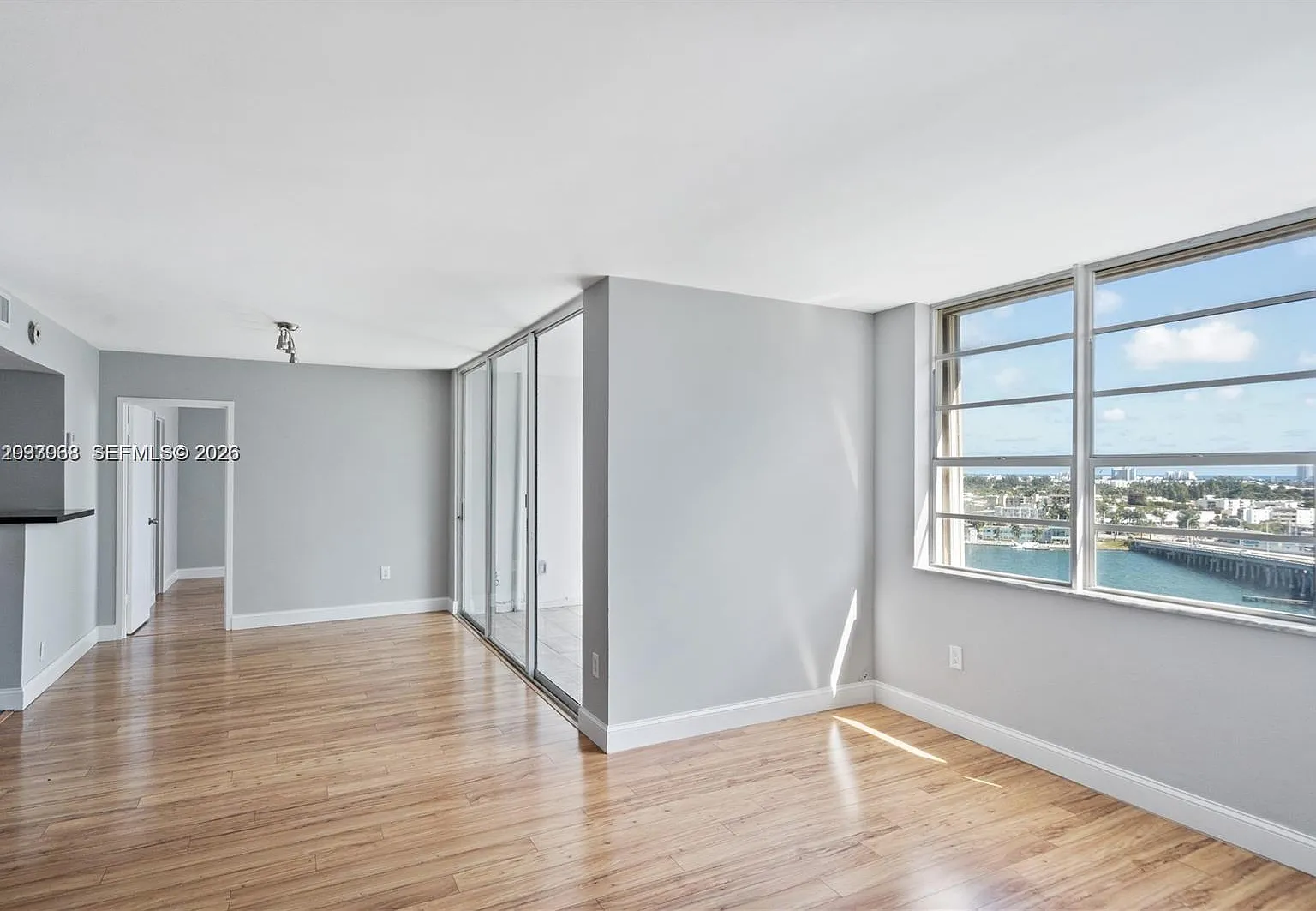 Kennedy House Condo — Photo 3
