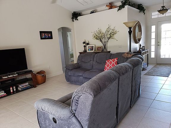 5th image of 169 Long Meadow Ln
