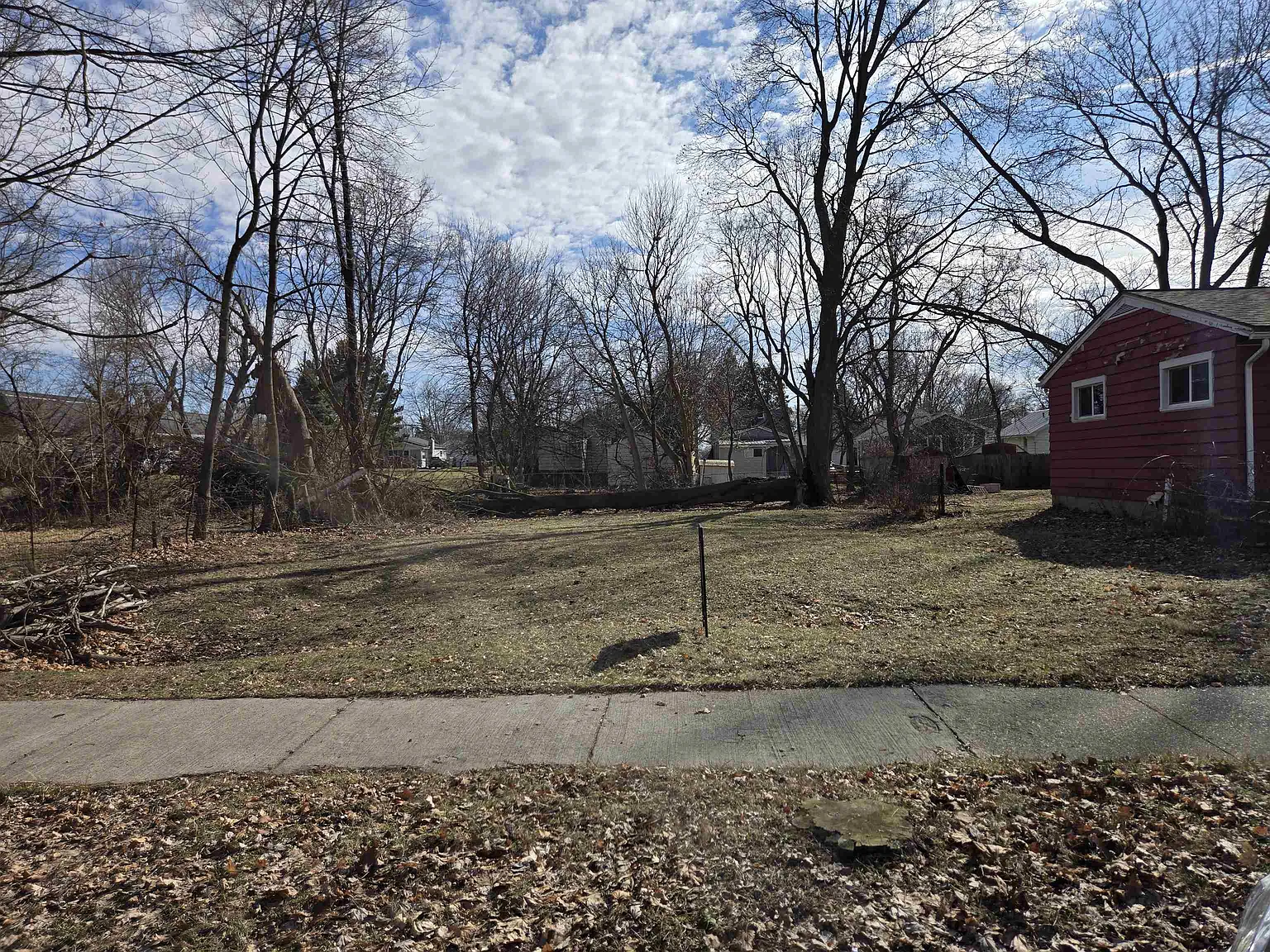 840 E Harris St photo 1