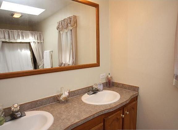 5th image of 15994 325th St