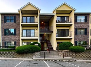 19 Nottingham Cir, Peekskill, NY 10566