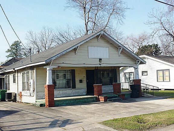 3rd image of 6842 Avenue E