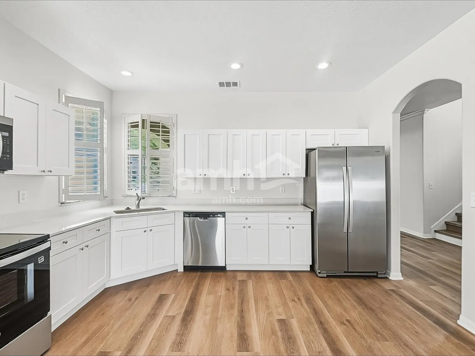 5 bed, 3.0 bath, 3102 sqft, $3,575 — Photo 3